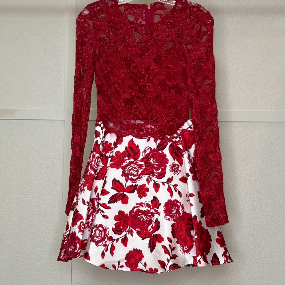 Elegant Red Floral Lace Dress